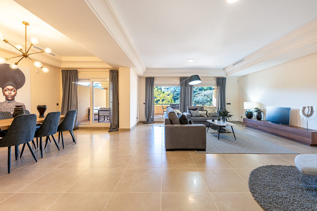 Apartamentos en venta desde 446.500 € Exclusivas viviendas de lujo de 3 y 4 dormitorios junto al Real Club de Golf Valderrama en Sotogrande, Cádiz.

 Promoción Mirador del Golf →